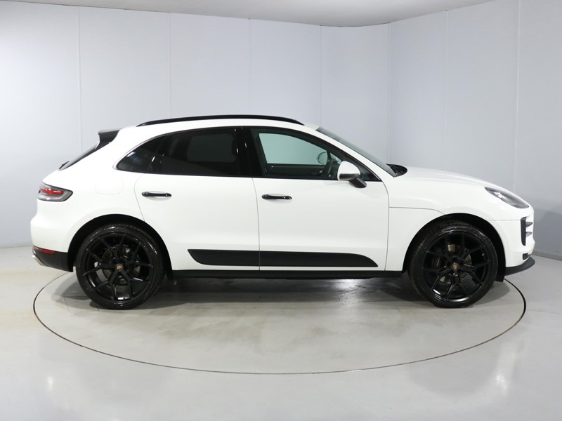 2020 (20) PORSCHE MACAN 5dr PDK 4712536
