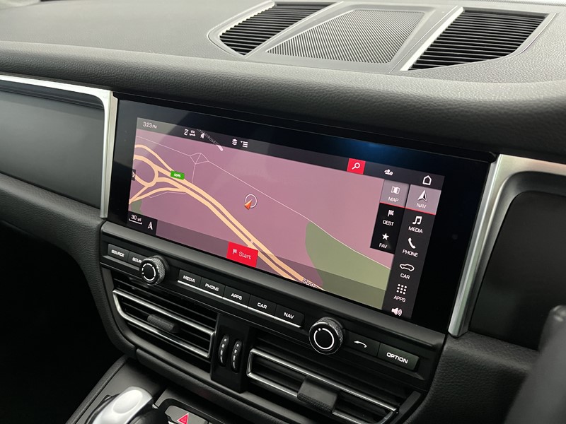 2020 (20) PORSCHE MACAN 5dr PDK 4712551