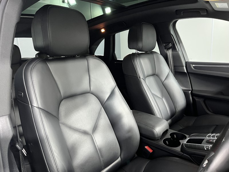 2020 (20) PORSCHE MACAN 5dr PDK 4712544