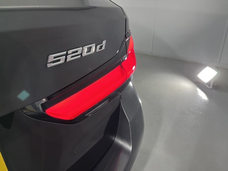 2023 (73) BMW 5 SERIES 520d MHT M Sport 5dr Step Auto 4740236