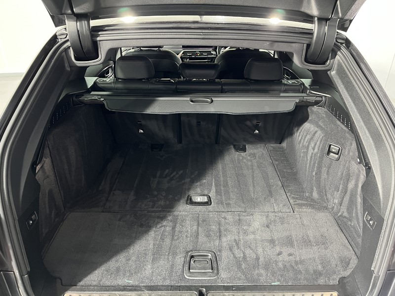 2023 (73) BMW 5 SERIES 520d MHT M Sport 5dr Step Auto 4740203