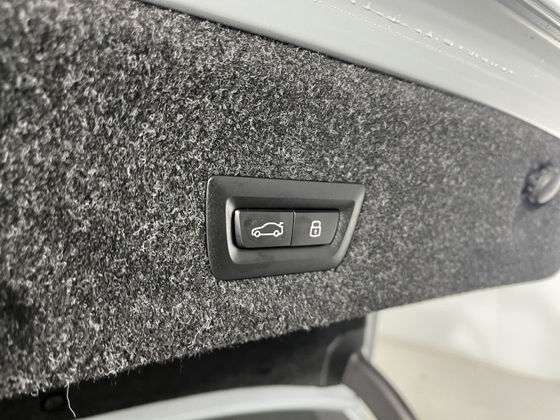 2025 (25) BMW 3 SERIES 320i M Sport 4dr Step Auto 4742184