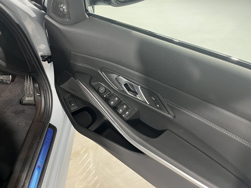 2025 (25) BMW 3 SERIES 320i M Sport 4dr Step Auto 4742157