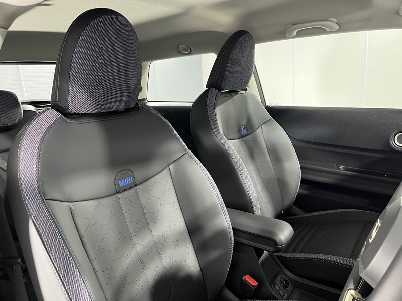 2025 (75) MINI COOPER 2.0 S Classic 3dr Auto 5317274