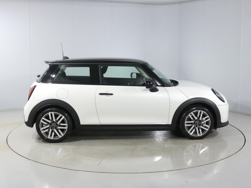2025 (75) MINI COOPER 2.0 S Classic 3dr Auto 5317266