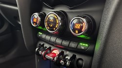 2019 (69) MINI HATCHBACK 1.5 Cooper Classic II 3dr Auto 4741688