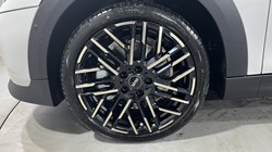 2025 (25) MINI COOPER 1.5 C Exclusive 5dr Auto 4735813