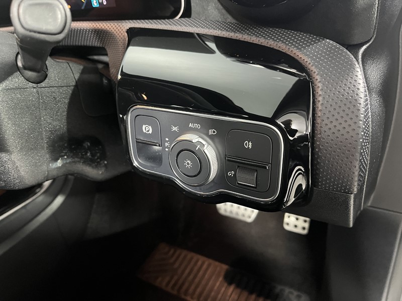 2018 (68) MERCEDES-BENZ A CLASS A200 AMG Line Executive 5dr Auto 4734282