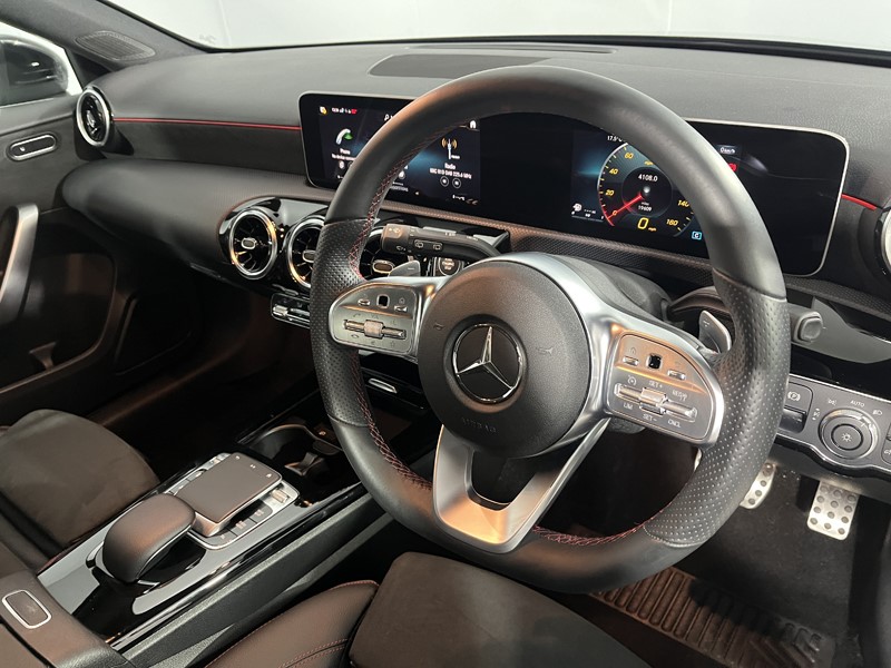 2018 (68) MERCEDES-BENZ A CLASS A200 AMG Line Executive 5dr Auto 4734267