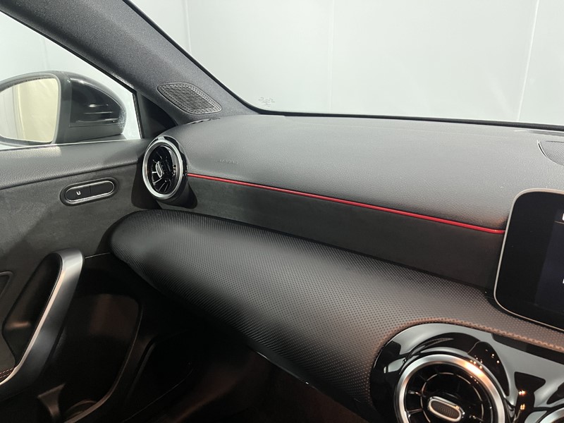 2018 (68) MERCEDES-BENZ A CLASS A200 AMG Line Executive 5dr Auto 4734286