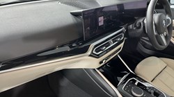 2022 (72) BMW 3 SERIES 320i xDrive M Sport 4dr Step Auto 4740040