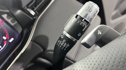 2021 (21) LAND ROVER RANGE ROVER EVOQUE 2.0 D200 R-Dynamic SE 5dr Auto 4734460