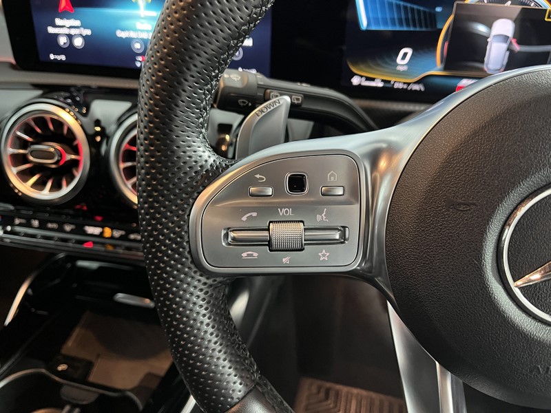 2021 (21) MERCEDES-BENZ A CLASS A35 4Matic Premium 5dr Auto 4729633