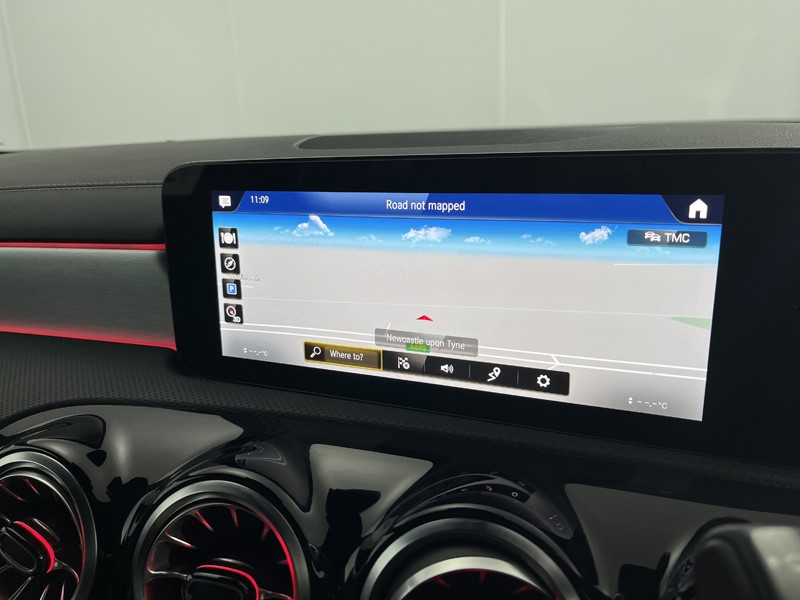 2021 (21) MERCEDES-BENZ A CLASS A35 4Matic Premium 5dr Auto 4729626