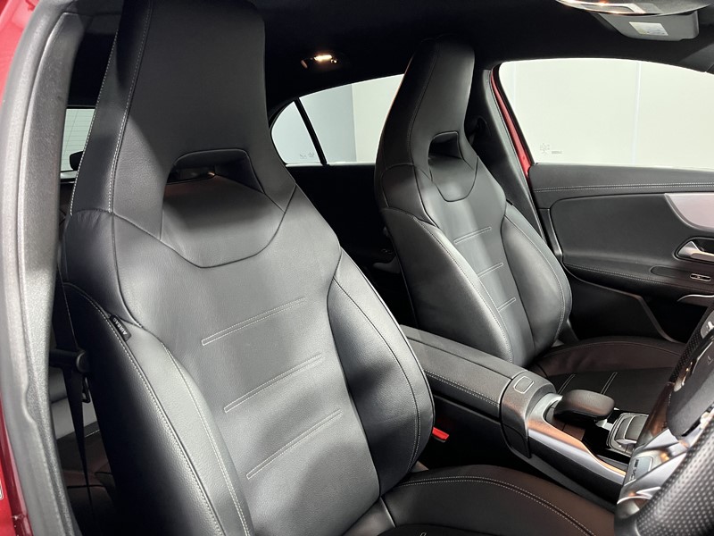 2021 (21) MERCEDES-BENZ A CLASS A35 4Matic Premium 5dr Auto 4729620