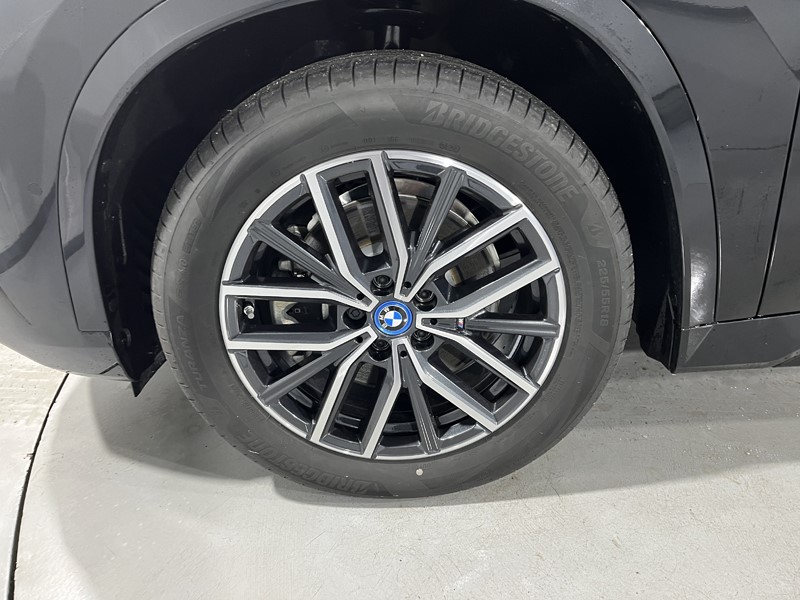 2025 (25) BMW iX1 230kW xDrive30 M Sport 65kWh 5dr Auto 4897856