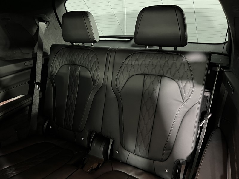 2025 (25) BMW X7 xDrive40i MHT M Sport 5dr Step Auto 4809375