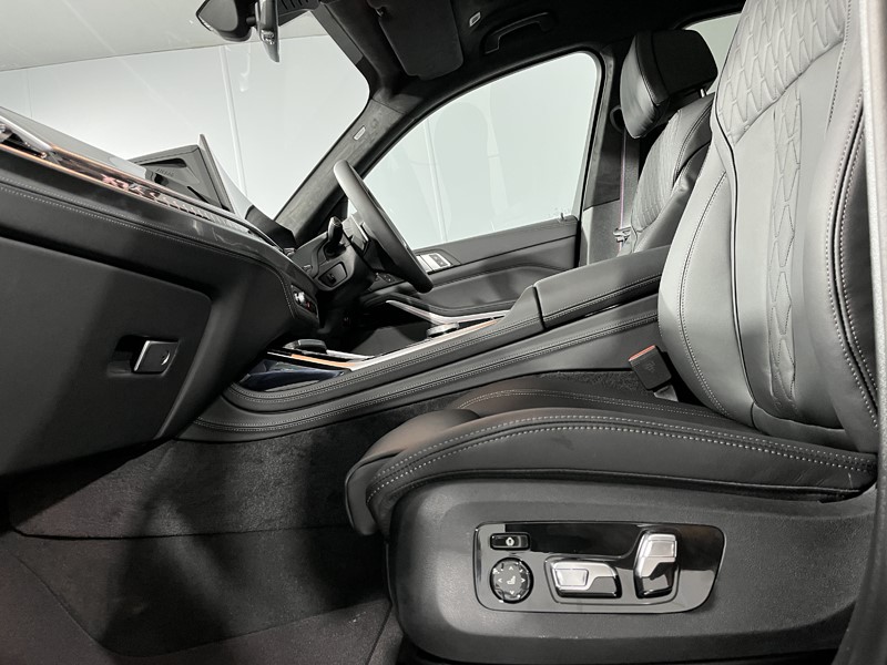 2025 (25) BMW X7 xDrive40i MHT M Sport 5dr Step Auto 4809370