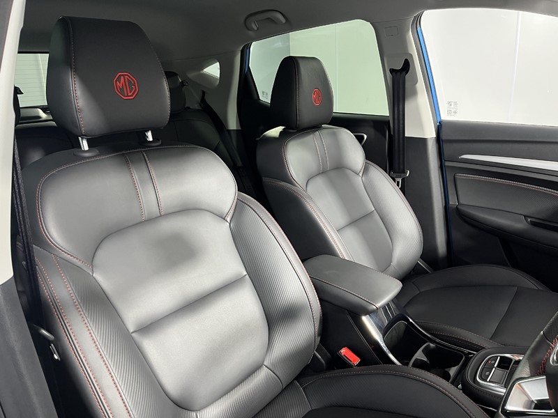 2023 (73) MG MOTOR UK ZS 1.0T GDi Exclusive 5dr DCT 4765245