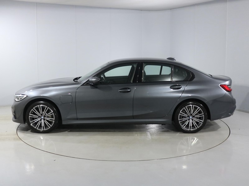 2020 (70) BMW 3 SERIES 330e xDrive M Sport 4dr Step Auto 4782157
