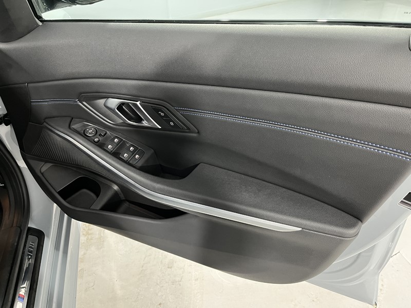 2025 (25) BMW 3 SERIES 320i M Sport 4dr Step Auto 4774956