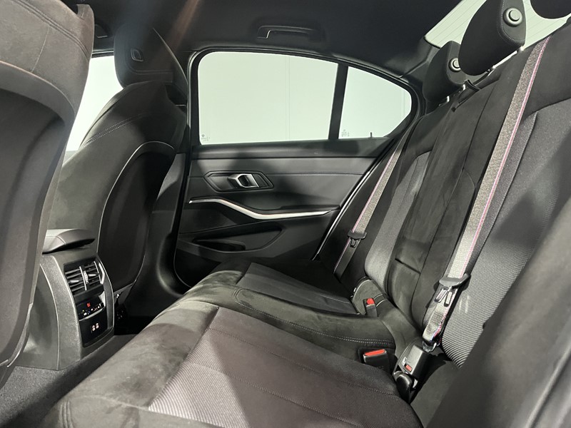 2025 (25) BMW 3 SERIES 320i M Sport 4dr Step Auto 4774973