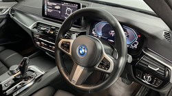 2022 (22) BMW 5 SERIES 530e M Sport 5dr Auto 4774624