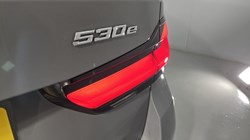 2022 (22) BMW 5 SERIES 530e M Sport 5dr Auto 4774665