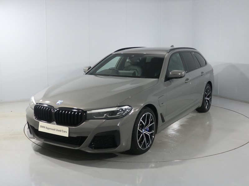 2022 (22) BMW 5 SERIES 530e M Sport 5dr Auto 4774667
