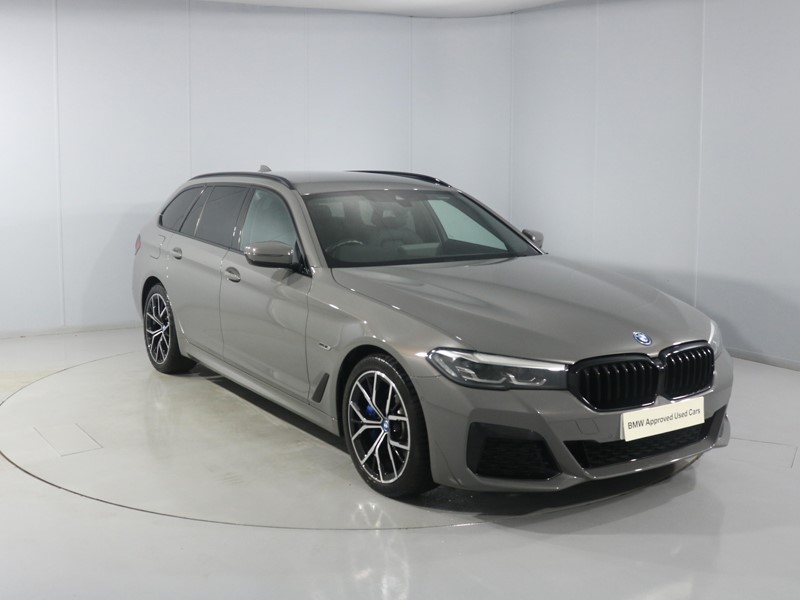 2022 (22) BMW 5 SERIES 530e M Sport 5dr Auto