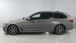 2022 (22) BMW 5 SERIES 530e M Sport 5dr Auto 4774669