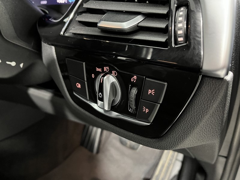 2022 (22) BMW 5 SERIES 530e M Sport 5dr Auto 4774639