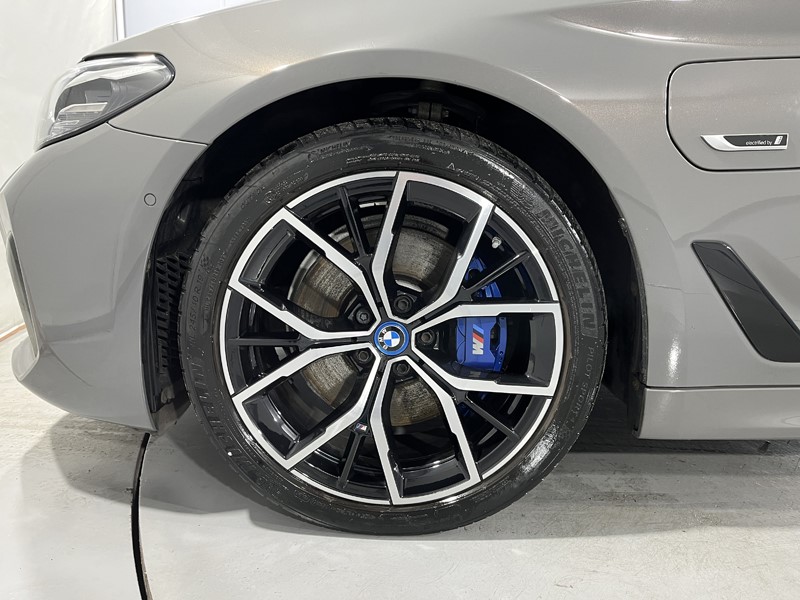 2022 (22) BMW 5 SERIES 530e M Sport 5dr Auto 4774632