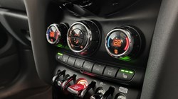 2023 (23) MINI HATCHBACK 1.5 Cooper Classic Premium 3dr 4782046