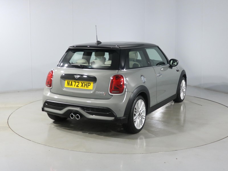2022 (72) MINI HATCHBACK 2.0 Cooper S Exclusive 3dr Auto 4795798