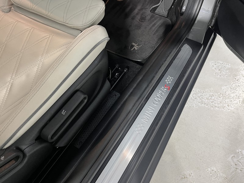 2022 (72) MINI HATCHBACK 2.0 Cooper S Exclusive 3dr Auto 4795774