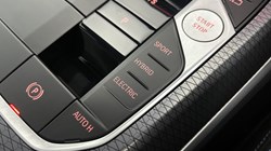 2025 (25) BMW 3 SERIES 330e 22.3 kWh M Sport 4dr Step Auto 4787155