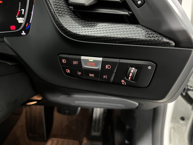 2020 (20) BMW 1 SERIES 118i M Sport 5dr Step Auto 4795545