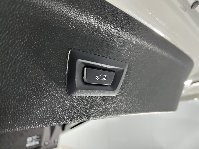 2023 (73) BMW iX 240kW xDrive40 M Sport 76.6kWh 5dr Auto 4790599