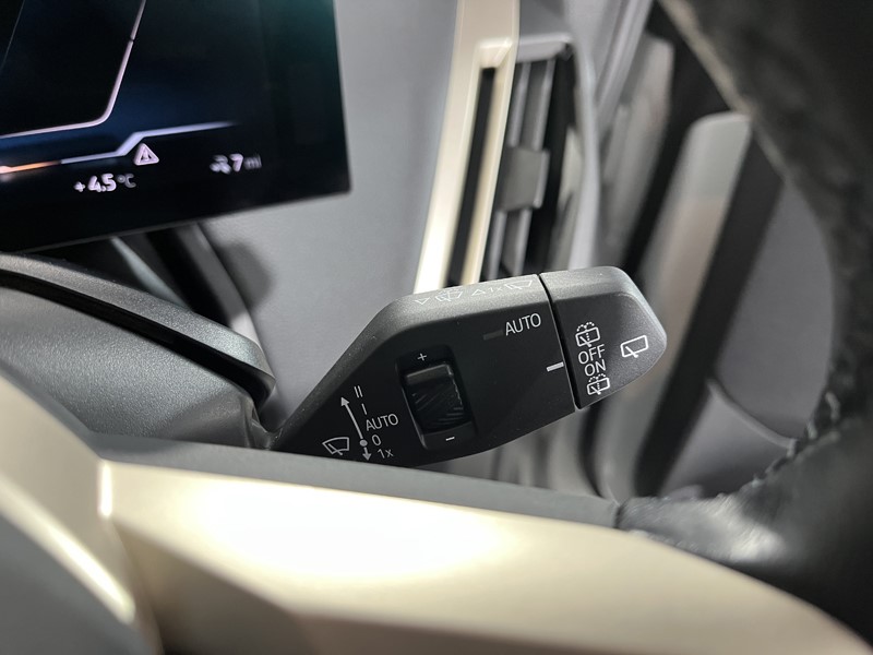 2023 (73) BMW iX 240kW xDrive40 M Sport 76.6kWh 5dr Auto 4790582