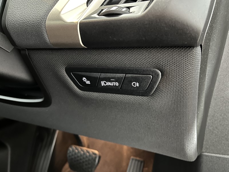 2023 (73) BMW iX 240kW xDrive40 M Sport 76.6kWh 5dr Auto 4790578