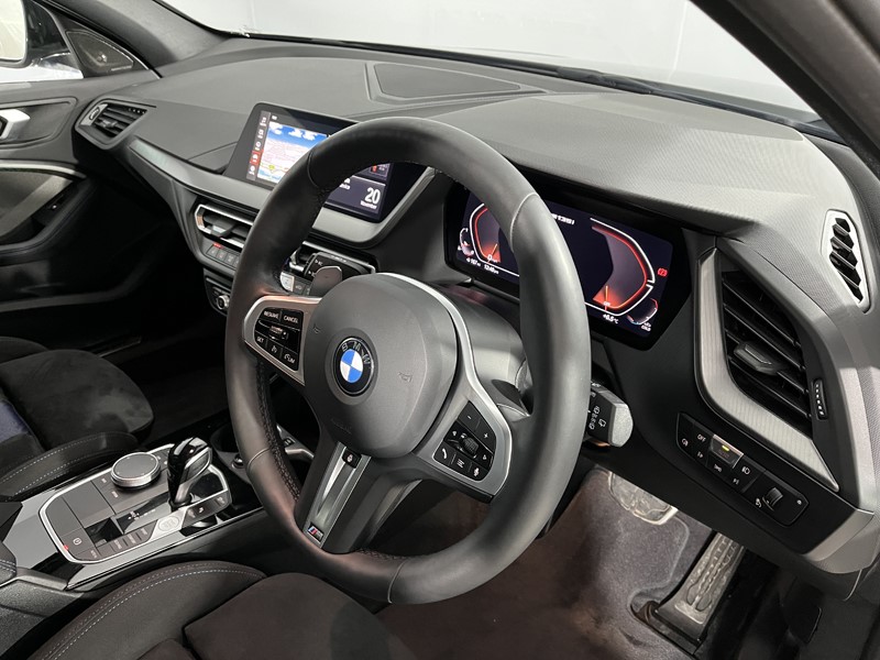 2024 (24) BMW 1 SERIES M135i xDrive 5dr Step Auto 4800411