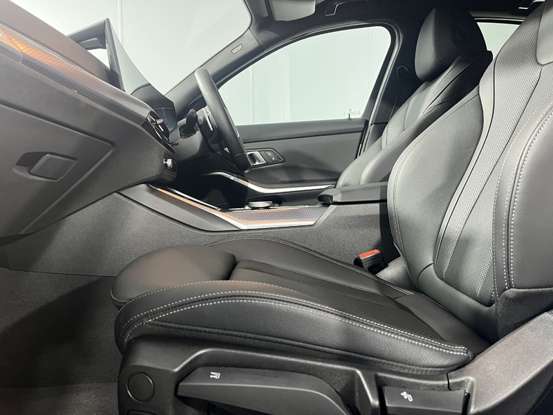 2025 (25) BMW 3 SERIES 320i M Sport 4dr Step Auto 4883054