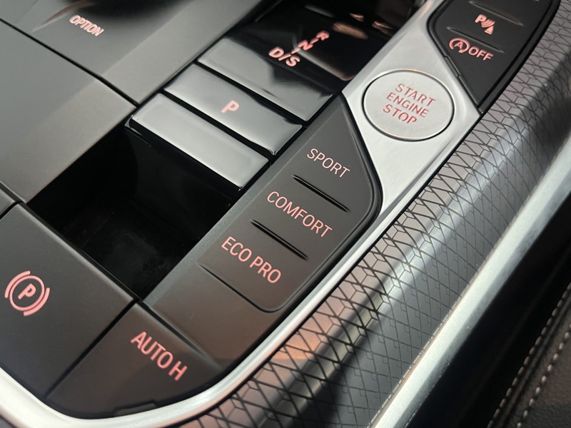 2025 (25) BMW 3 SERIES 320i M Sport 4dr Step Auto 4883052