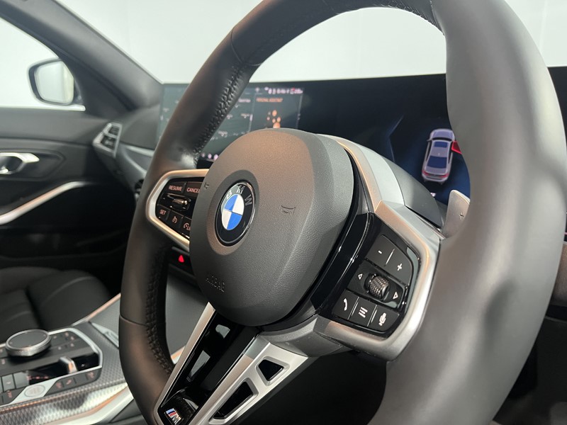 2025 (25) BMW 3 SERIES 320i M Sport 4dr Step Auto 4883040