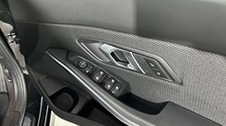 2025 (25) BMW 3 SERIES 320i Sport 4dr Step Auto 4791190