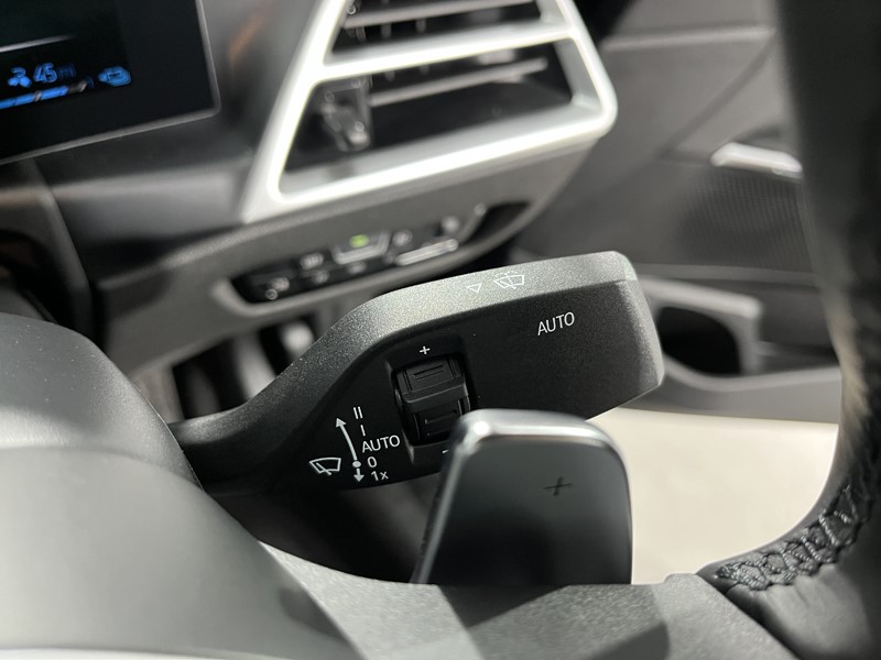 2025 (75) BMW 3 SERIES 330e 22.3 kWh M Sport 4dr Step Auto [Pro Pack] 5070273