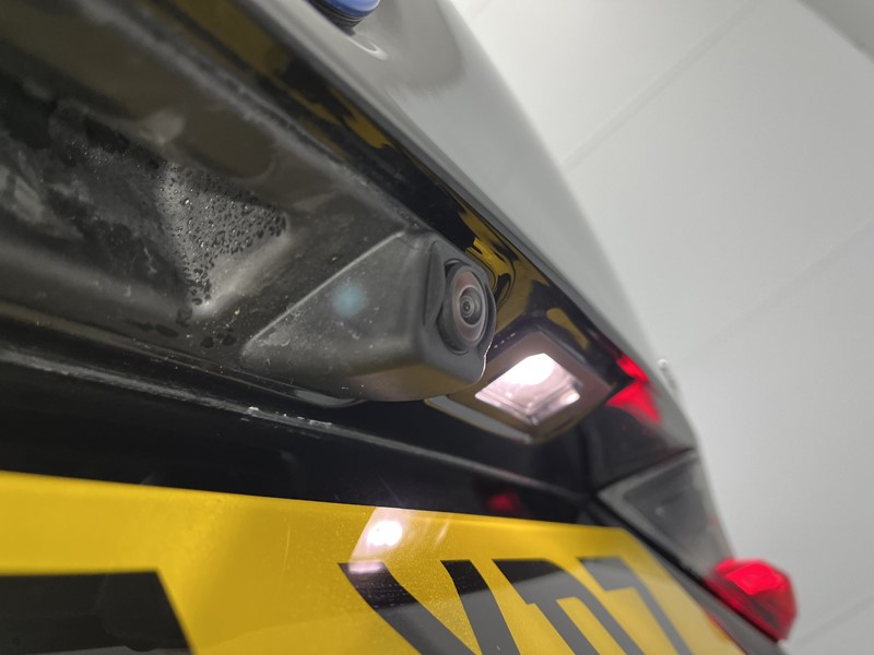 2025 (75) BMW 3 SERIES 330e 22.3 kWh M Sport 4dr Step Auto [Pro Pack] 5070292