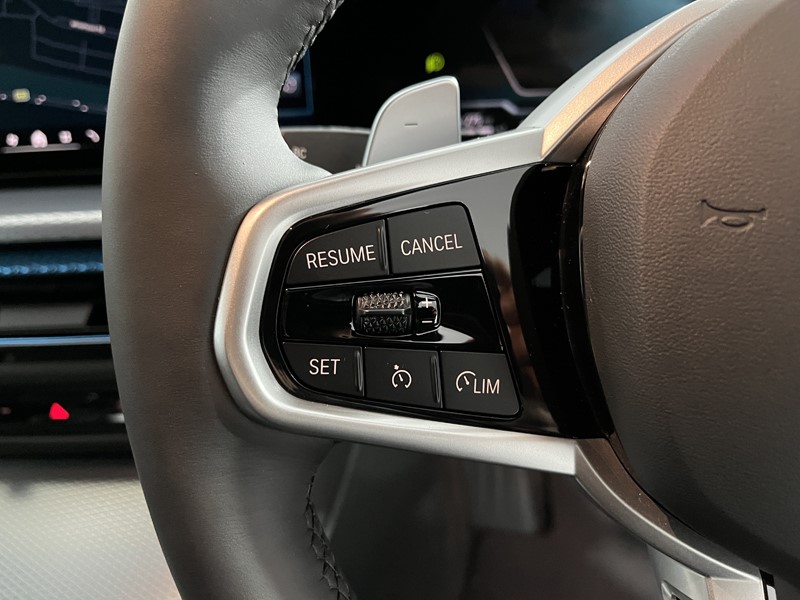 2025 (75) BMW 3 SERIES 330e 22.3 kWh M Sport 4dr Step Auto [Pro Pack] 5070271