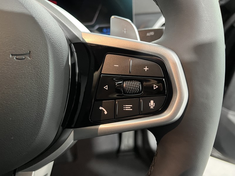 2025 (75) BMW 3 SERIES 330e 22.3 kWh M Sport 4dr Step Auto [Pro Pack] 5070272